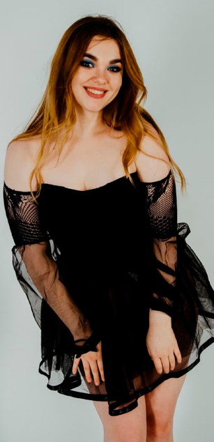 Model - JennisXcharming blowjob