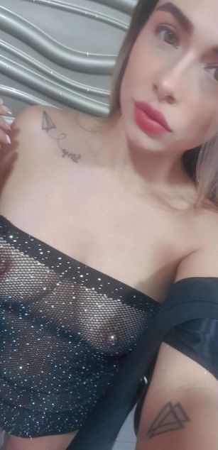 Model - Mara Carters boobs