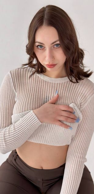 Model - Eliza boobs