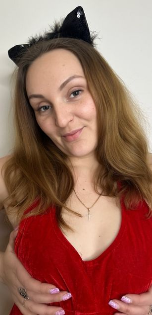 Model - KittyMilf ass