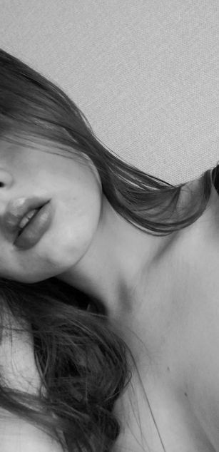 Model - Amy boobs