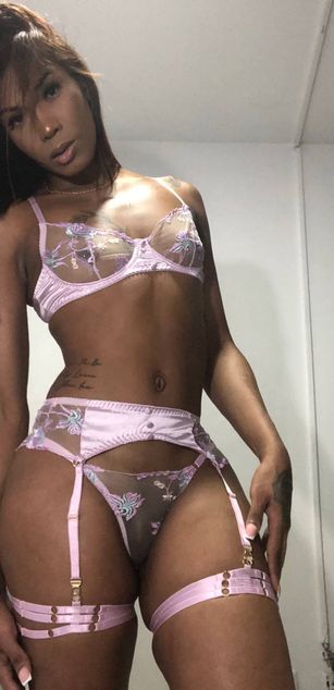 Model - Kimberly Moon bigcock