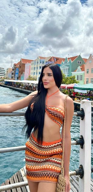 Aly Queen bigtits Model - Aly Queen bigtits