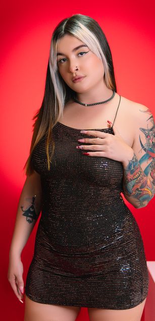 Model - RileyThompsom deepthroat