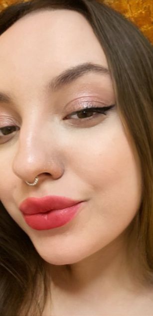 Model - Charlotta Apple ass