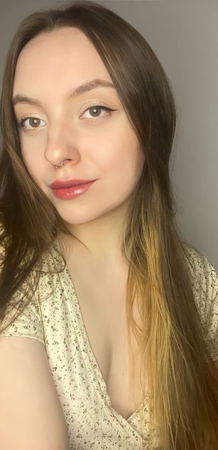 Model - Charlotta Apple ass