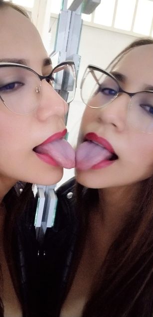 Aarina Flowers deepthroat Model - Aarina Flowers deepthroat