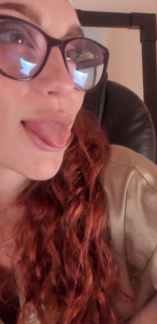 Gaby E deepthroat Model - Gaby E deepthroat