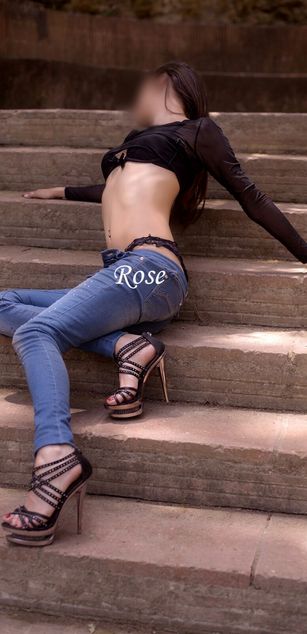 Model - Rose 2