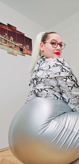 BettyB00ty cuckold Model - BettyB00ty cuckold