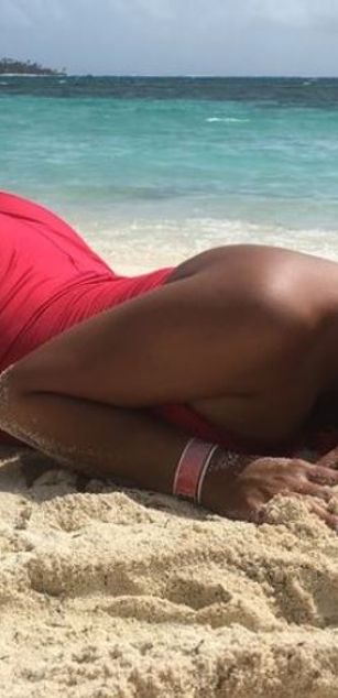 Model - AnnaKroes ass