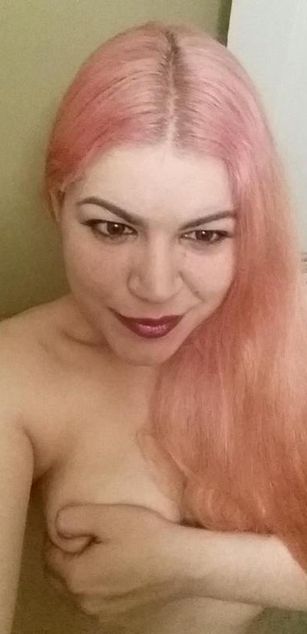 Model - Charlotte 2