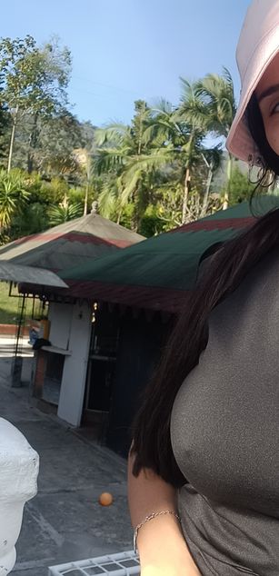 Model - Valen Hops deepthroat