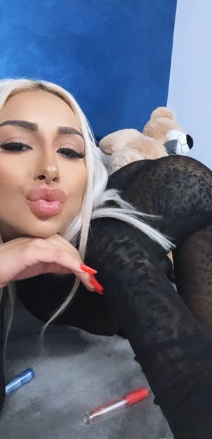 GoldenAmber ass Model - GoldenAmber ass