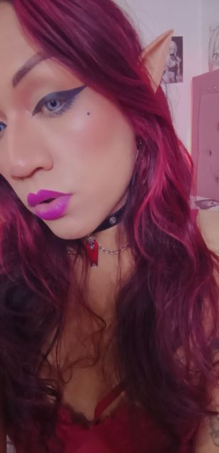 CrystalCherry cum Model - CrystalCherry cum