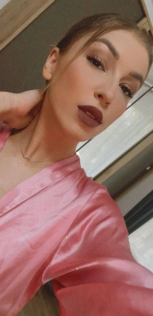 Mia Bloom blowjob Model - Mia Bloom blowjob