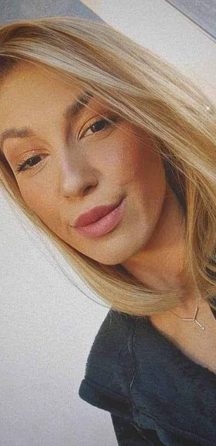 Mia Bloom blowjob Model - Mia Bloom blowjob