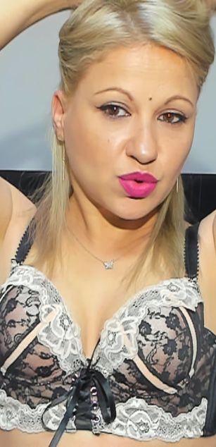 AdelaHot sexy Model - AdelaHot sexy