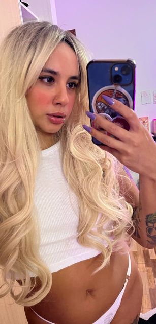 Model - Moli Myers blowjob