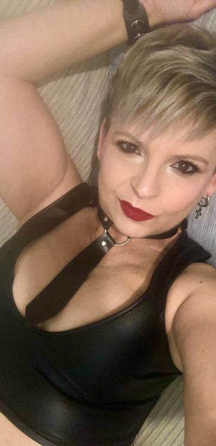 Anouk Cavin milf Model - Anouk Cavin milf