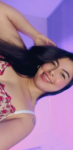 Model - Iris Moira blowjob