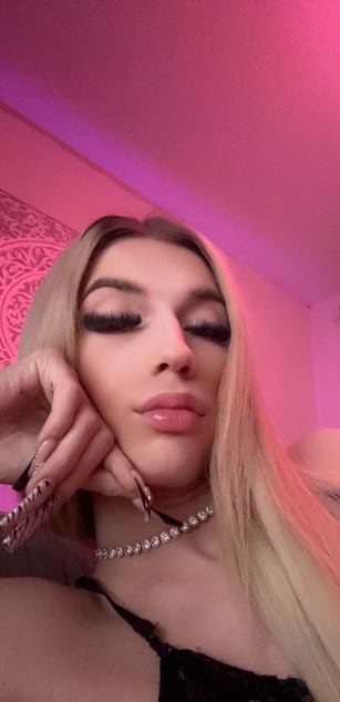 Model - itsminxbaby trans