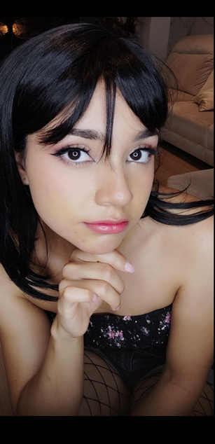 Model - Bella Sky JOI