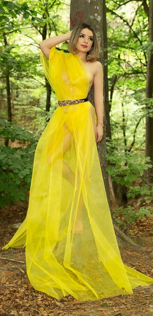 Model - AngieLipsX dirtytalk