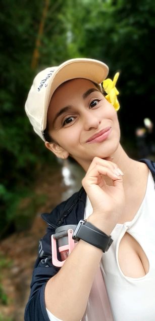 Model - Valen Hops deepthroat