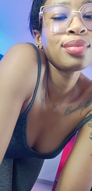 Model - I am Sel striptease