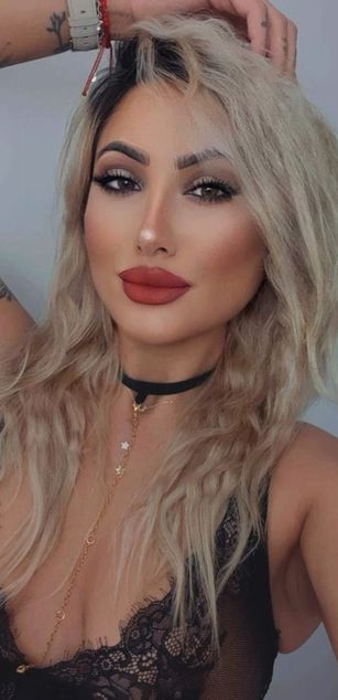 Model - JuicyOlivia_ roleplay