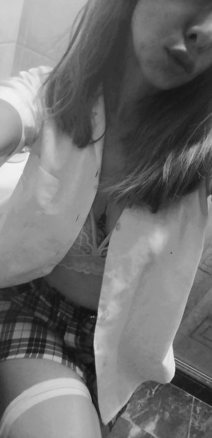 Model - Sarah_hard ass