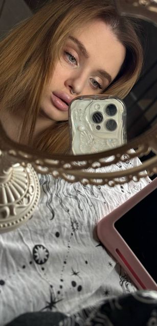 Bambi curvy Model - Bambi curvy