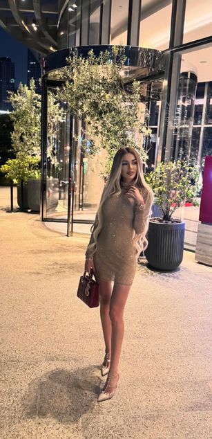 Ariana bigtits Model - Ariana bigtits