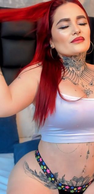AmaranthaVelmet striptease Model - AmaranthaVelmet striptease