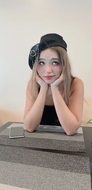 Model - AlexiaCoy_ heels