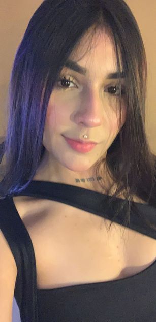 Model - Violet Blaze blowjob