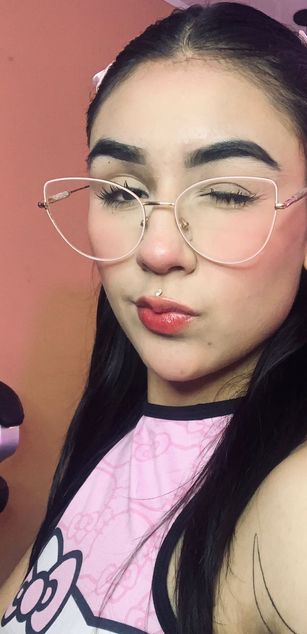 Model - Violet Blaze blowjob