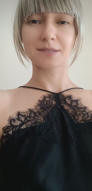 Model - lovellyblond HotAndCute