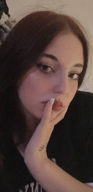 Model - Leia_Moreno bigboobs