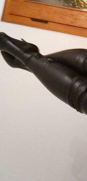 Tatty mature Model - Tatty mature