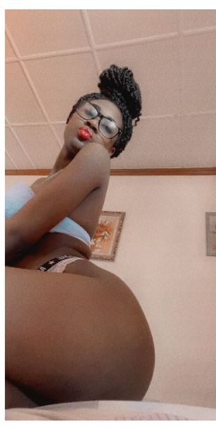 Model - SexyShan milf