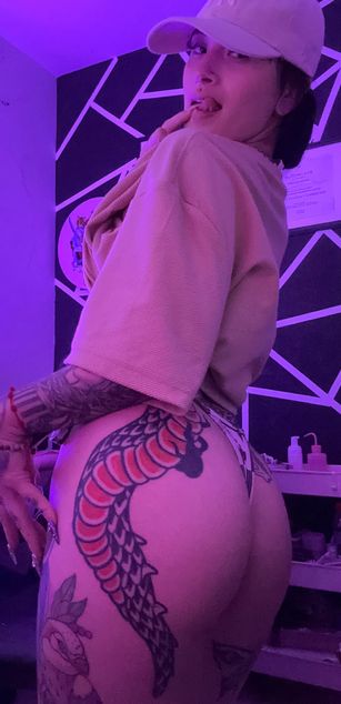 Model - Madisson deepthroat