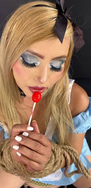 RoxanneMils dominatrix Model - RoxanneMils dominatrix