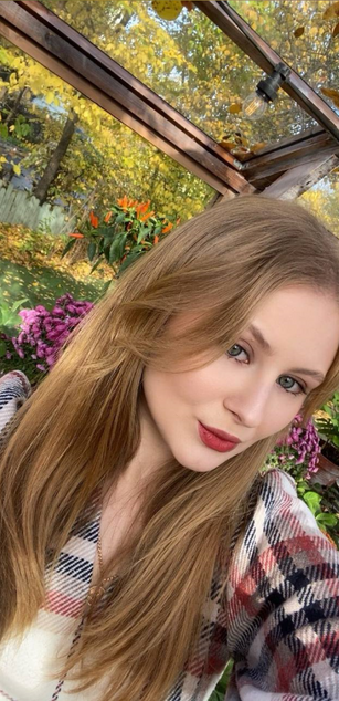 Model - ladyred18 Hot