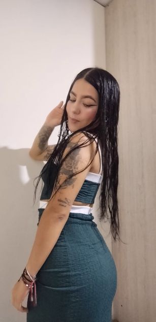 Model - JoyHills blowjob