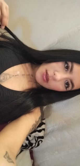 Model - JoyHills blowjob