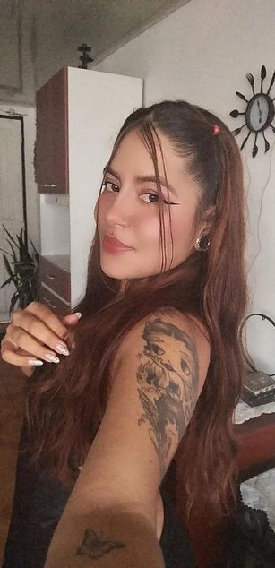 Model - JoyHills blowjob