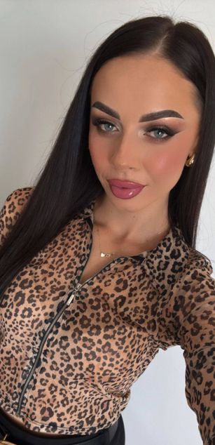 Model - MyaGoldX dildo