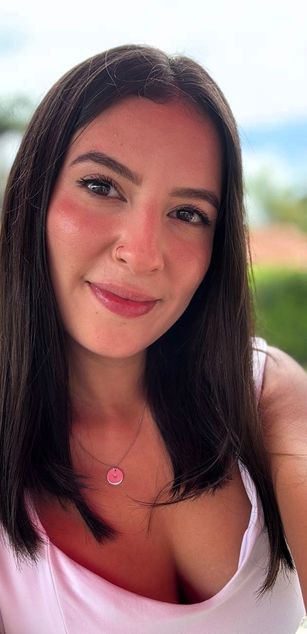 Model - Luna Carter JOI